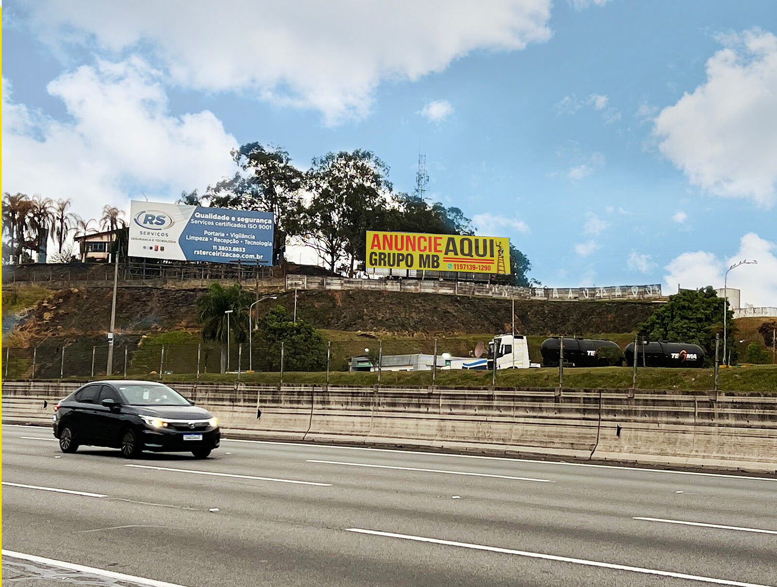 Painel do Grupo MB na Rodovia Bandeirantes, KM 38, sentido São Paulo, 17 × 7 m